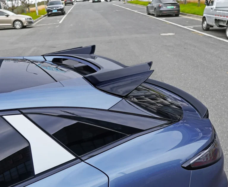 Roof Spoiler Wing for BYD Sealion 7 2024-2025 - roof spoiler wing installed close up 02
