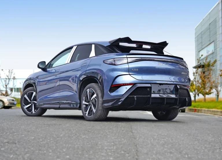 Roof Spoiler Wing for BYD Sealion 7 2024-2025 - roof spoiler wing installed rear angle