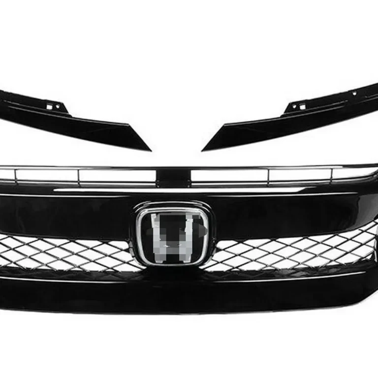 Primer plano de la parrilla y las piezas de moldura del Honda Civic