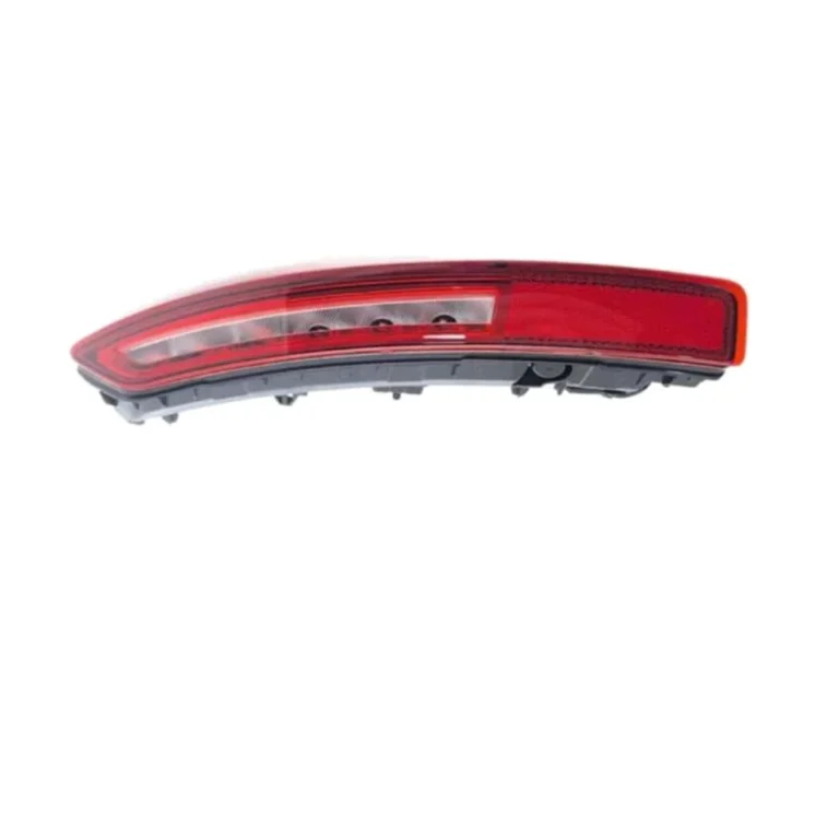 BYD BAO 5 updated-style left rear bumper lamp on white background