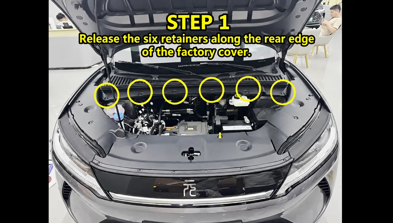 BYD Front Trunk Storage Box Installation for Yuan UP 1 Step 1: release six retainers along the rear edge of the factory cover