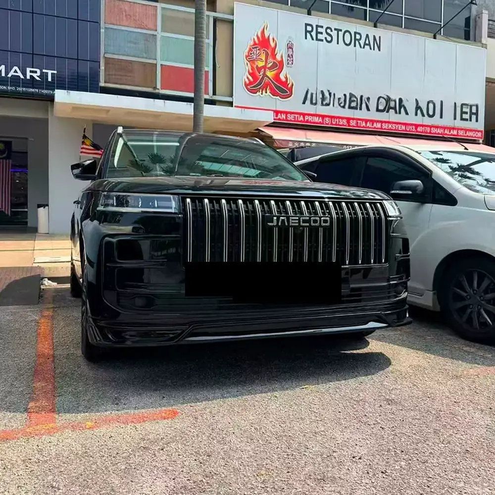 Jaecoo J7 Body Kit, Front Lip, Rear Diffuser and Roof Spoiler 2 Jaecoo J7 Body Kit — angle2