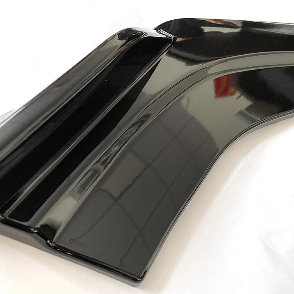Universal 3-Piece Front Lip Splitter, ABS Gloss Black / Matte Black / Carbon 7 Close-up of the glossy surface on the front lip corner piece