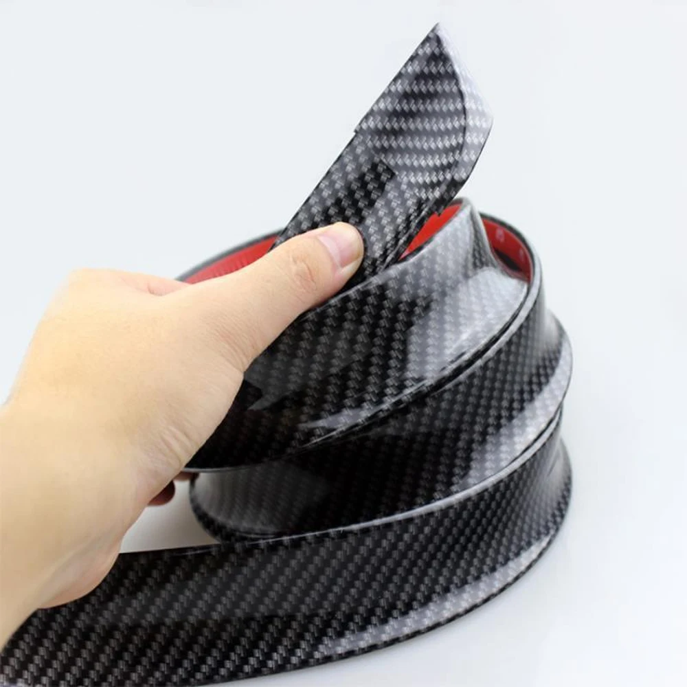 Alerón Universal Flexible para el Borde del Maletero, PVC Patrón de Carbono 1,5 m 2 Doblado a mano de la tira con patrón de fibra de carbono para mostrar su flexibilidad y textura 3D